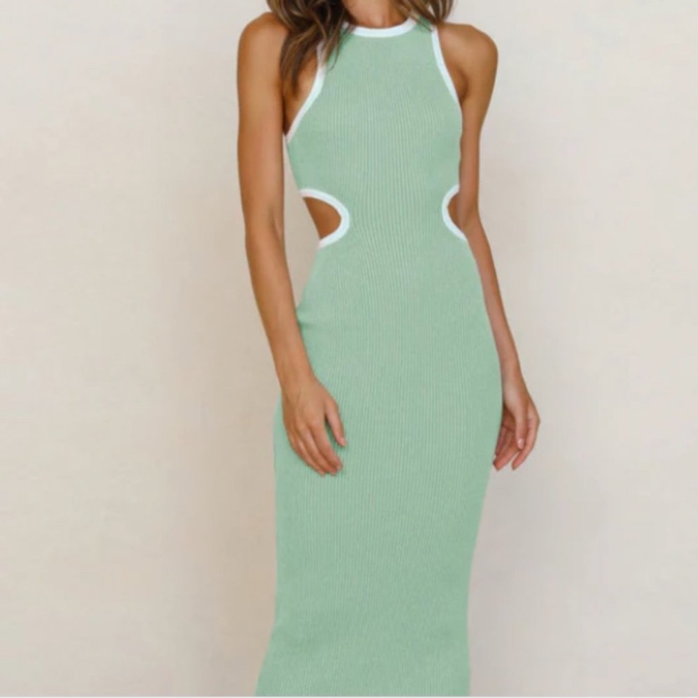 NWT Goodnight Macaroon Chaselyn Waist Cut-Out Tank Dress Size Small